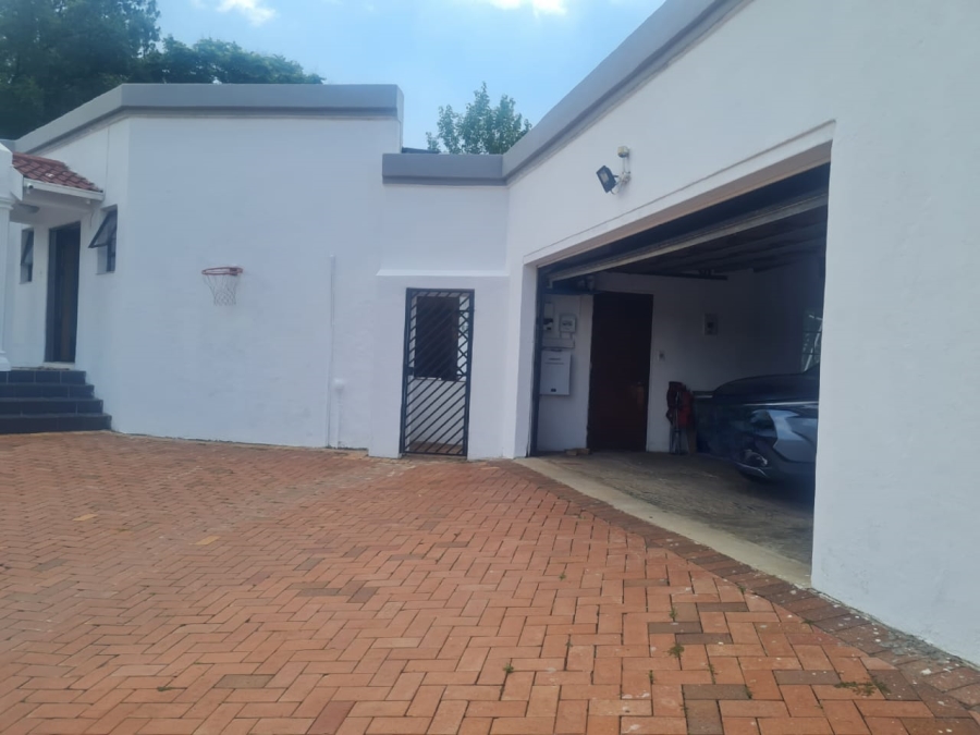 4 Bedroom Property for Sale in Glenvista Gauteng