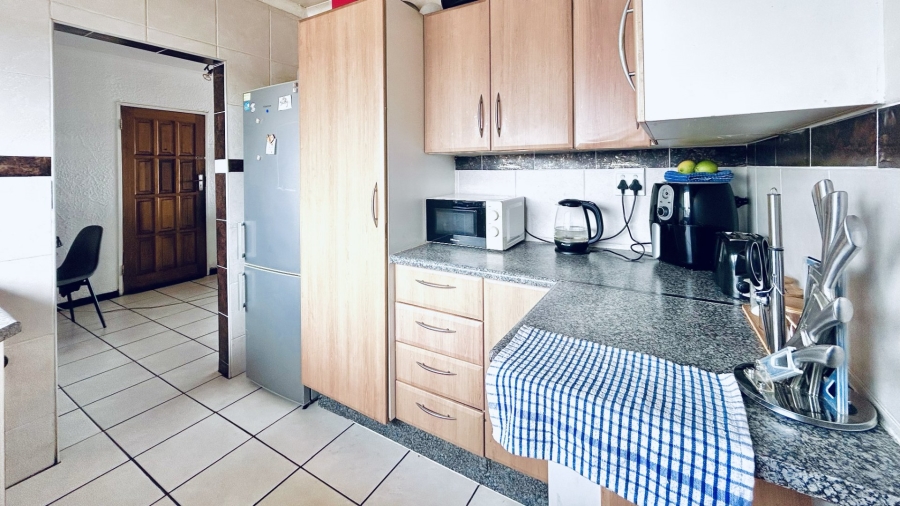 2 Bedroom Property for Sale in Birchleigh Gauteng