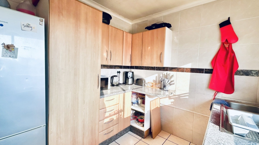 2 Bedroom Property for Sale in Birchleigh Gauteng