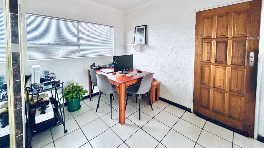 2 Bedroom Property for Sale in Birchleigh Gauteng