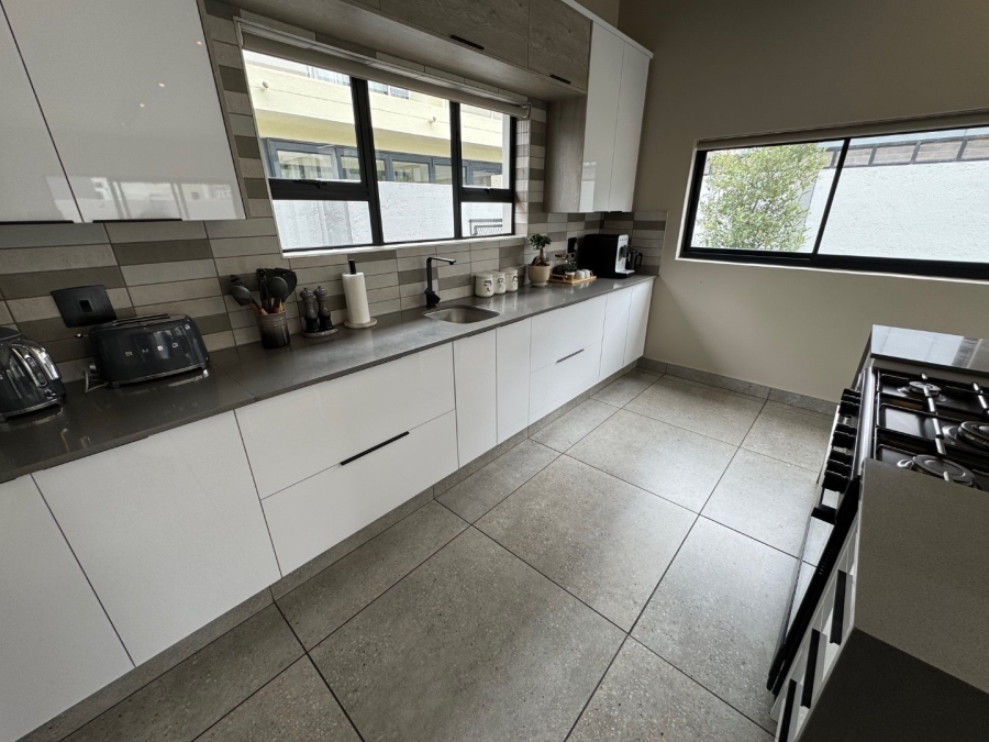 3 Bedroom Property for Sale in Glen Erasmia Gauteng