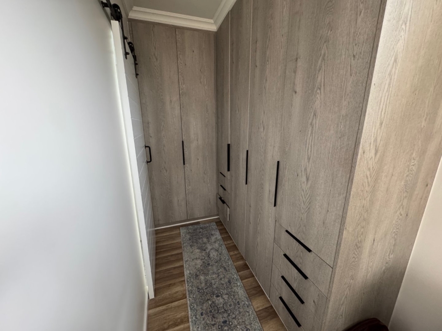 3 Bedroom Property for Sale in Glen Erasmia Gauteng