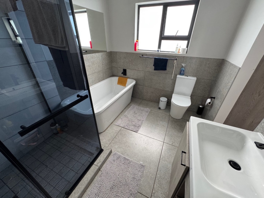 3 Bedroom Property for Sale in Glen Erasmia Gauteng