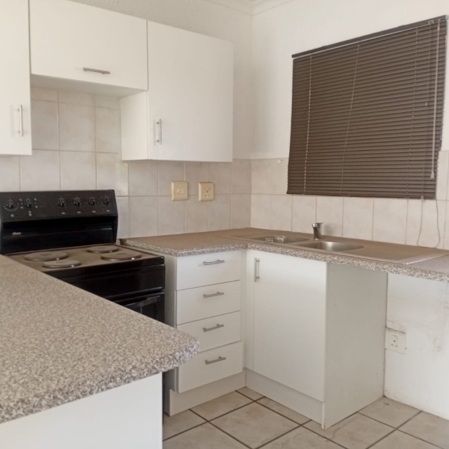 2 Bedroom Property for Sale in Buccleuch Gauteng