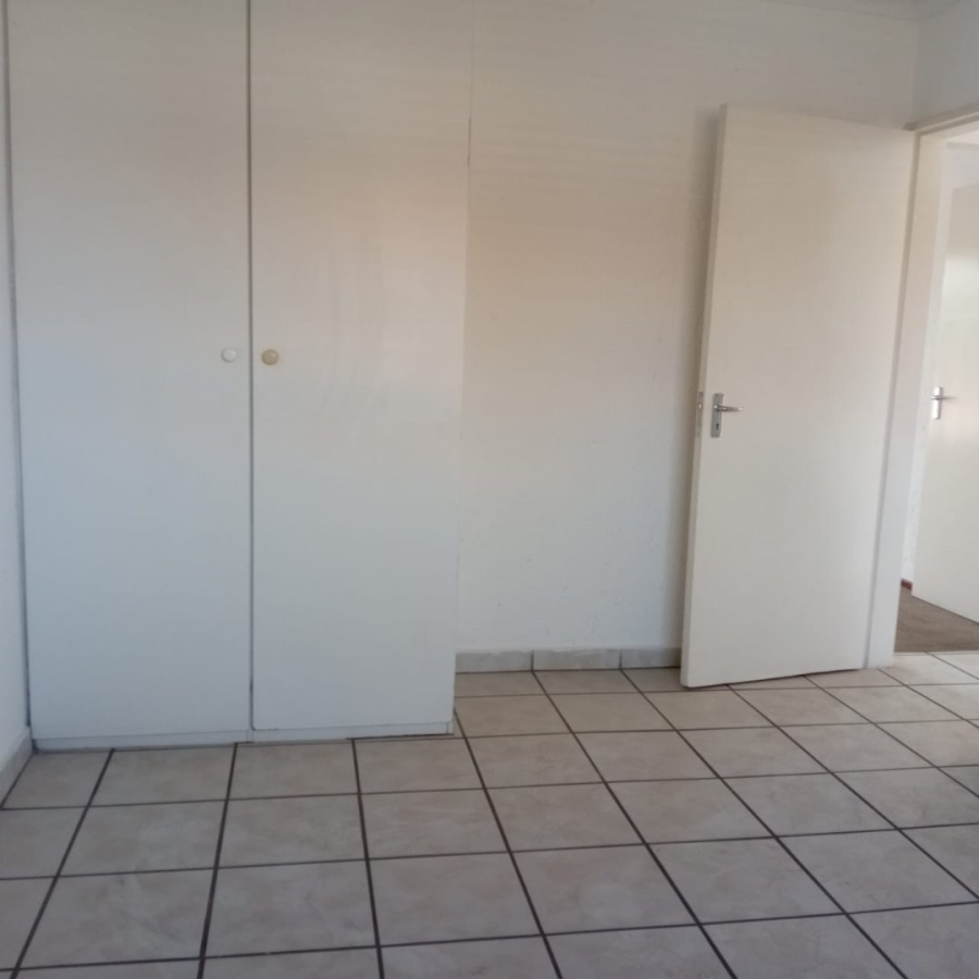 2 Bedroom Property for Sale in Buccleuch Gauteng