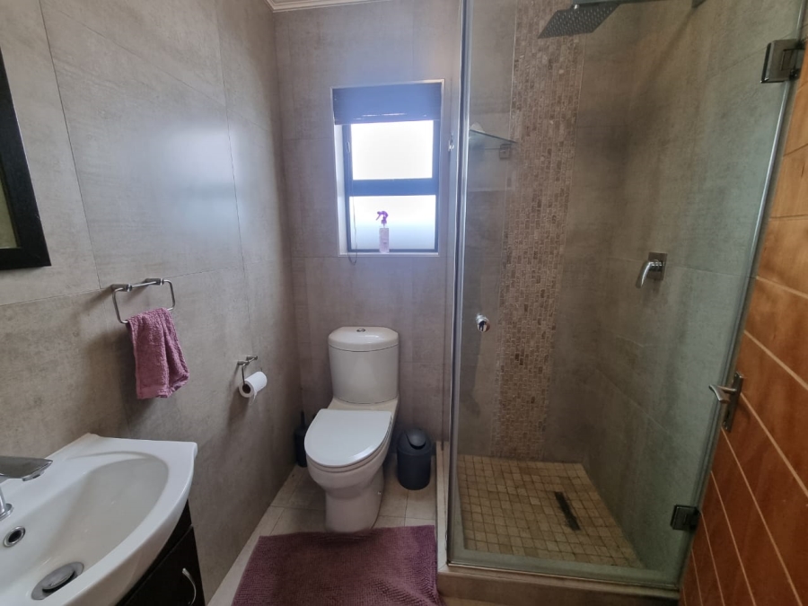 3 Bedroom Property for Sale in Vaaloewer Gauteng