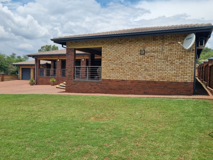3 Bedroom Property for Sale in Vaaloewer Gauteng