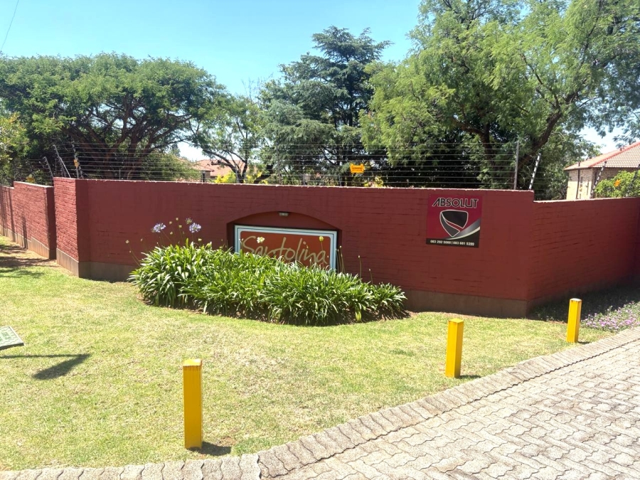 To Let 2 Bedroom Property for Rent in Amorosa Gauteng