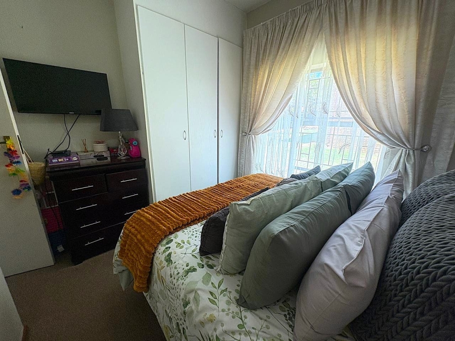 To Let 2 Bedroom Property for Rent in Amorosa Gauteng