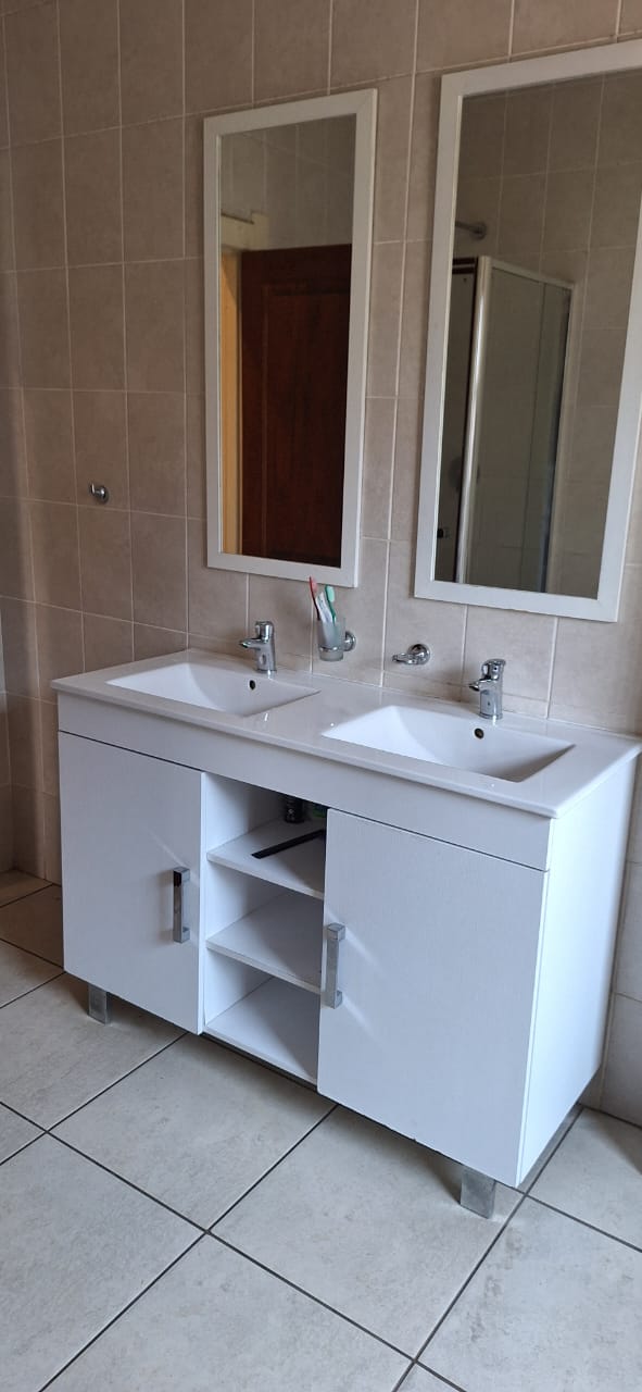 To Let 4 Bedroom Property for Rent in Florentia Gauteng