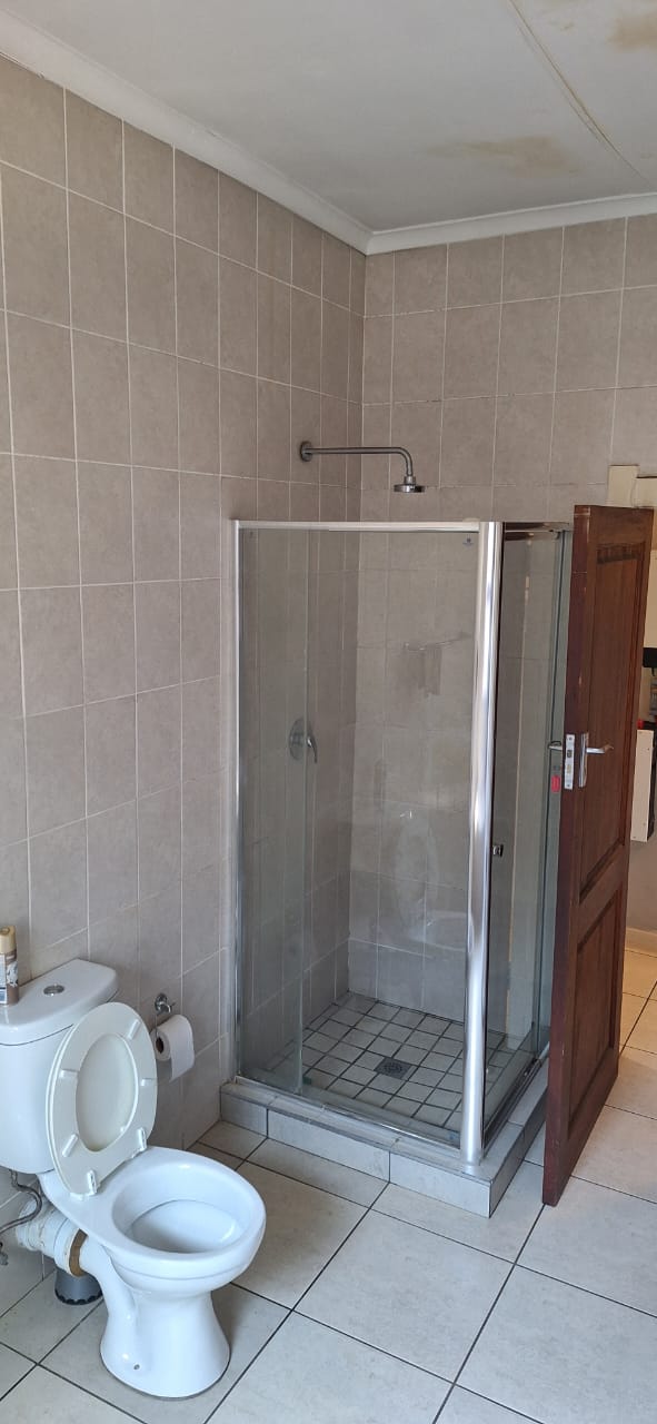 To Let 4 Bedroom Property for Rent in Florentia Gauteng