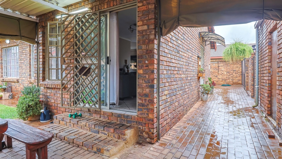 3 Bedroom Property for Sale in Amberfield Heights Gauteng