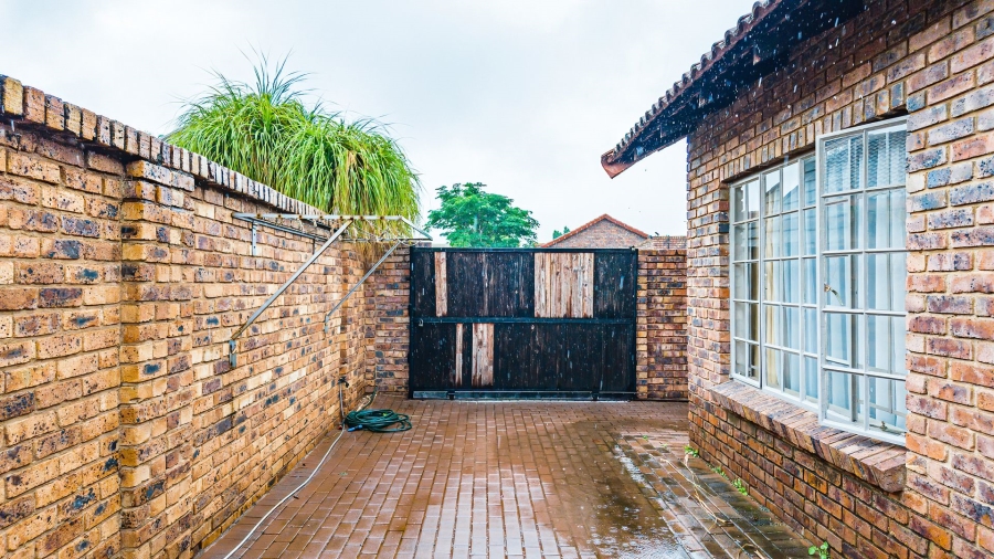 3 Bedroom Property for Sale in Amberfield Heights Gauteng