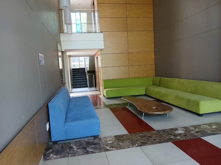 To Let 1 Bedroom Property for Rent in Houghton Estate Gauteng