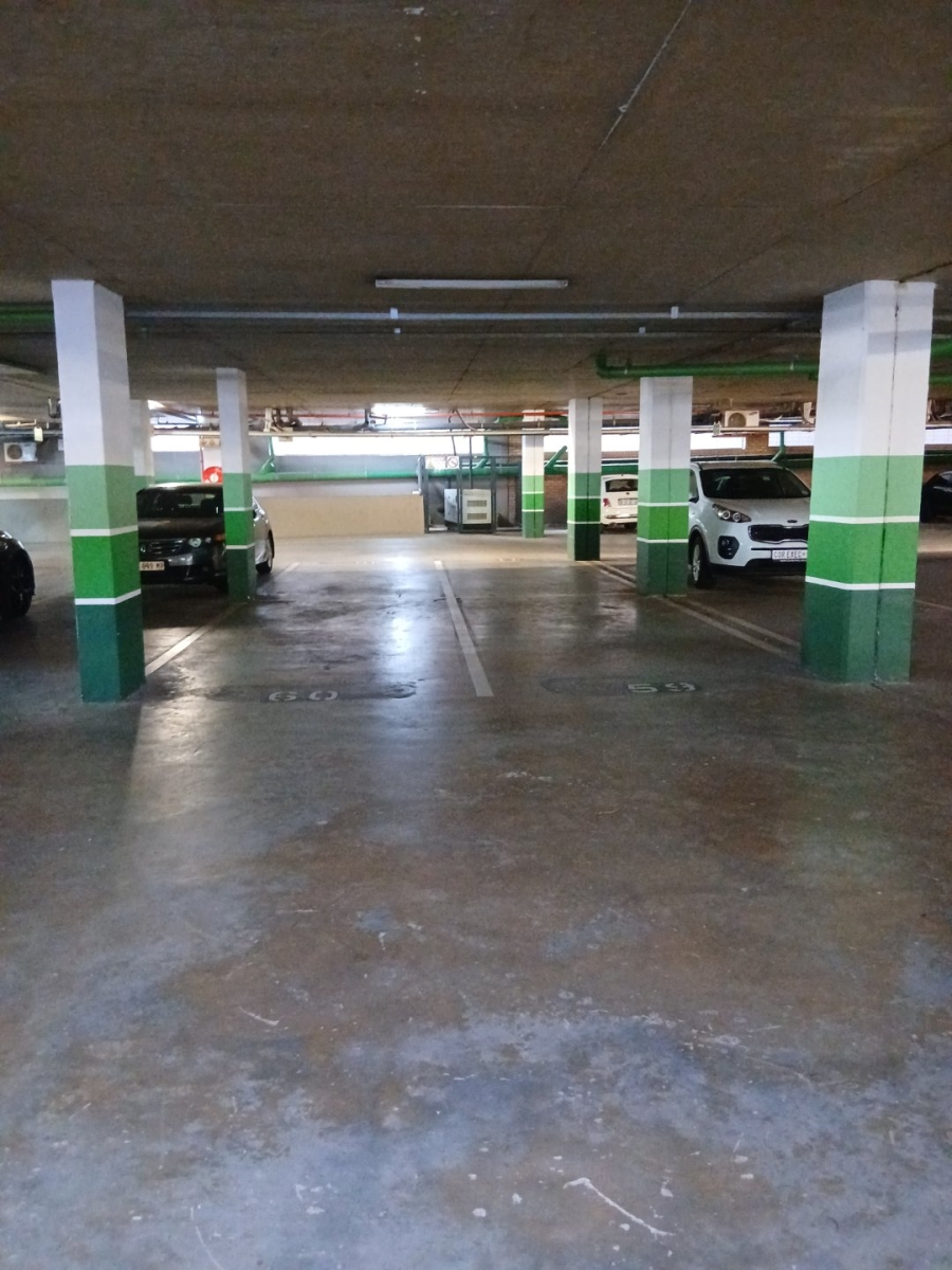 To Let 1 Bedroom Property for Rent in Houghton Estate Gauteng