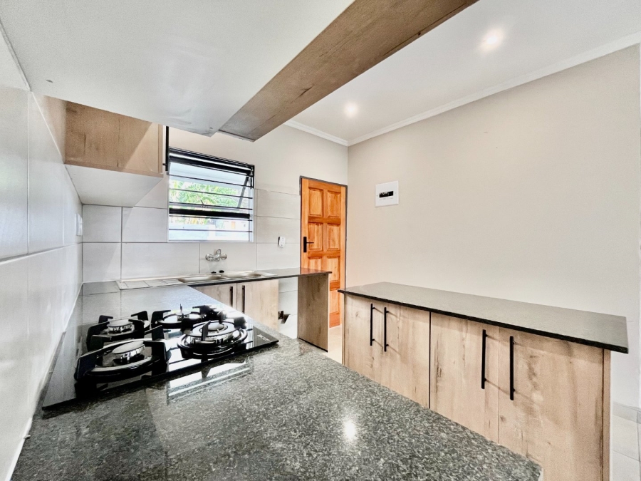 To Let 2 Bedroom Property for Rent in Glen Austin Gauteng