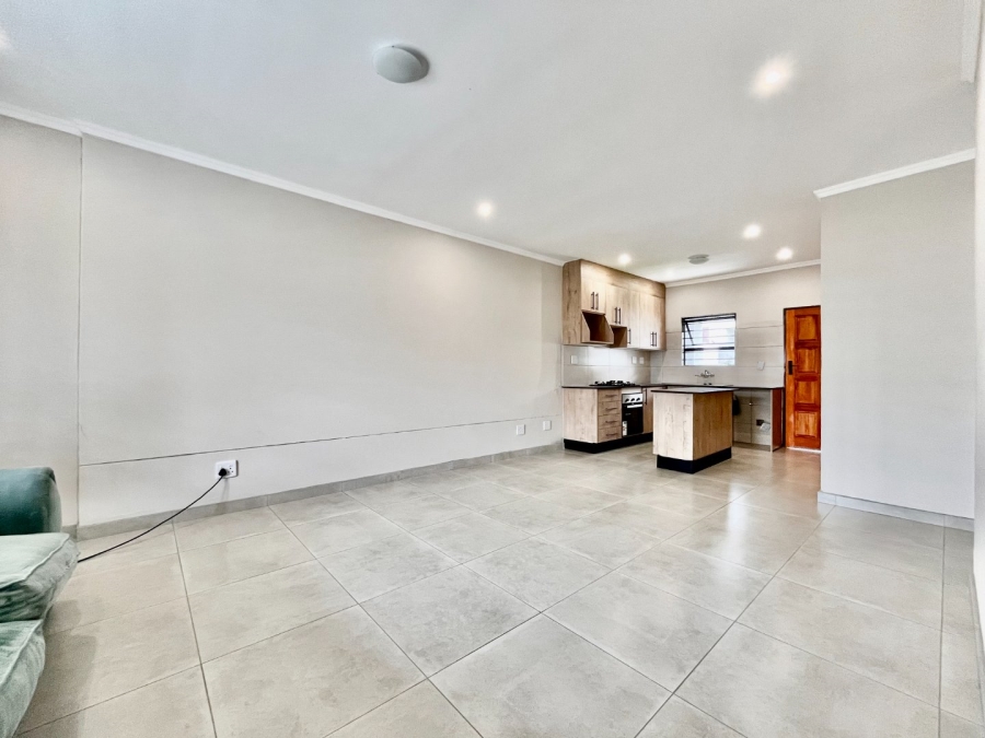 To Let 2 Bedroom Property for Rent in Glen Austin Gauteng