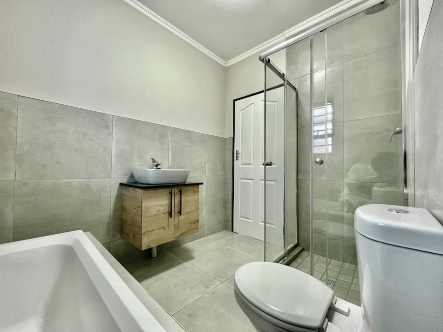 To Let 2 Bedroom Property for Rent in Glen Austin Gauteng