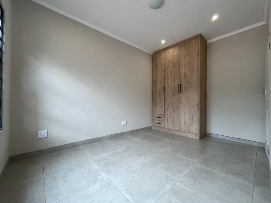 To Let 2 Bedroom Property for Rent in Glen Austin Gauteng
