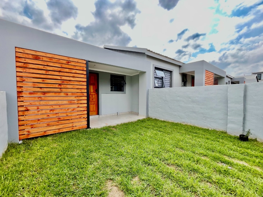 To Let 2 Bedroom Property for Rent in Glen Austin Gauteng