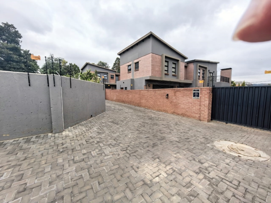 3 Bedroom Property for Sale in Fairland Gauteng