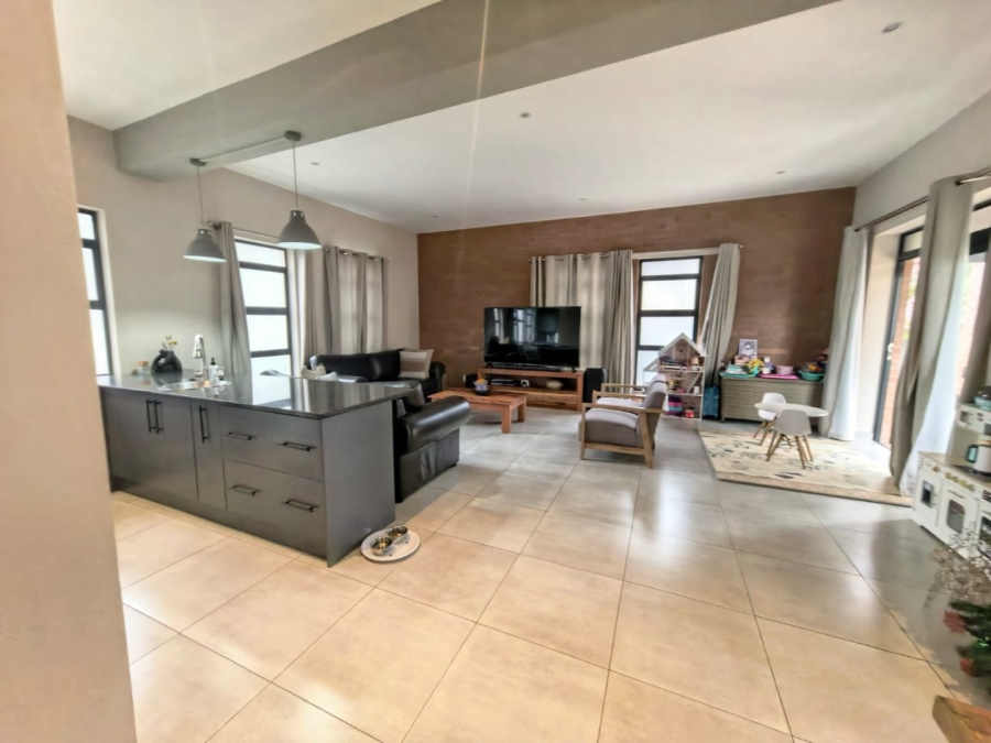 3 Bedroom Property for Sale in Fairland Gauteng