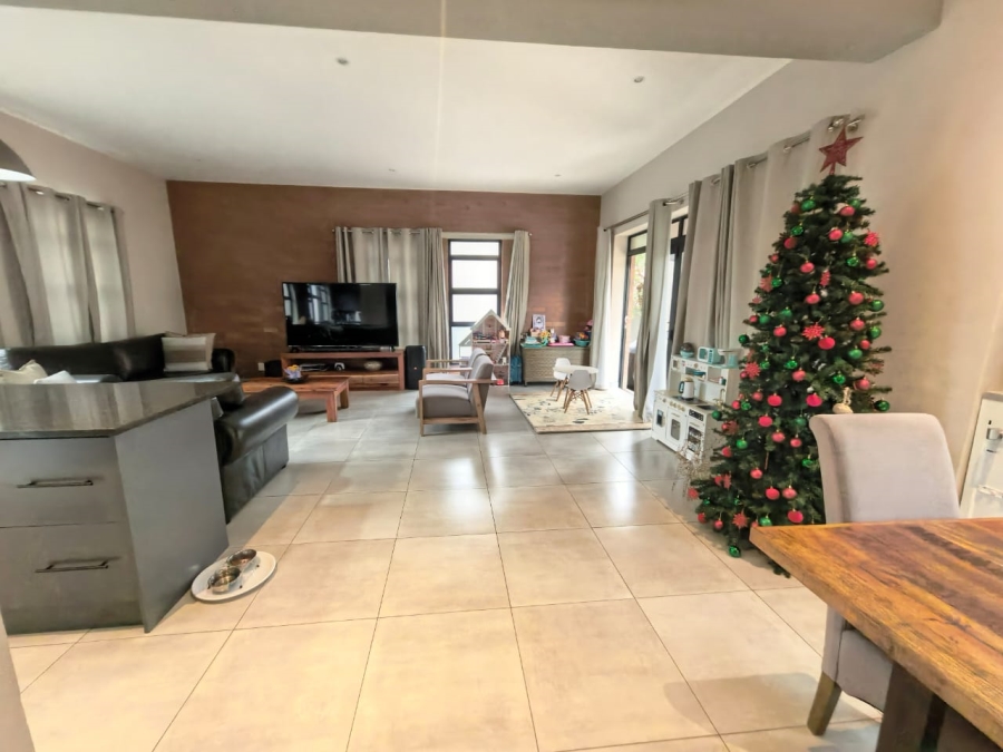 3 Bedroom Property for Sale in Fairland Gauteng