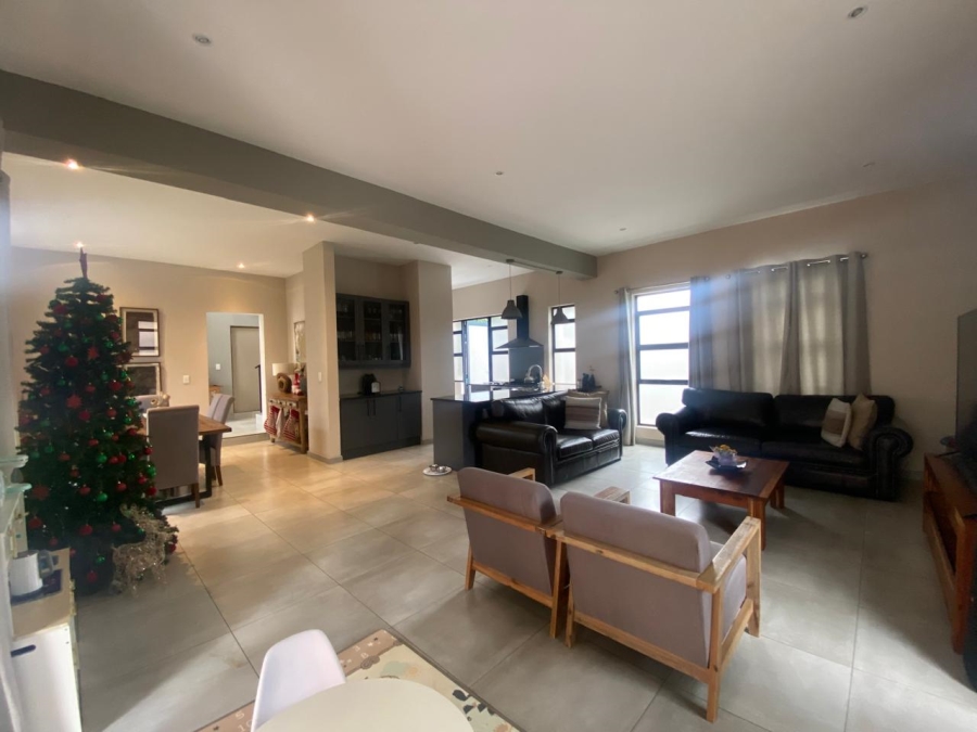 3 Bedroom Property for Sale in Fairland Gauteng