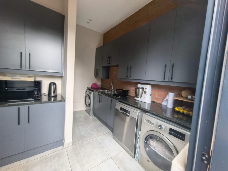 3 Bedroom Property for Sale in Fairland Gauteng