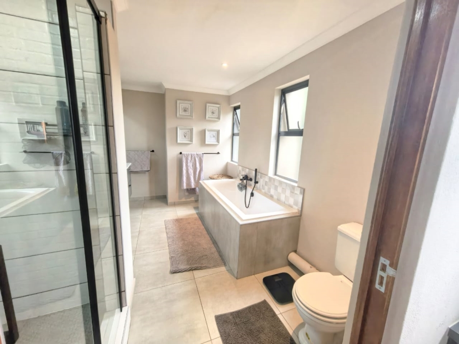 3 Bedroom Property for Sale in Fairland Gauteng