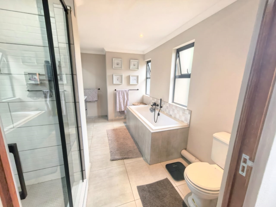 3 Bedroom Property for Sale in Fairland Gauteng