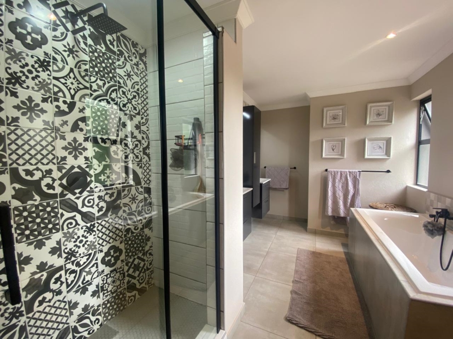 3 Bedroom Property for Sale in Fairland Gauteng