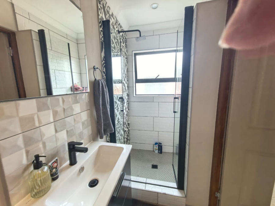 3 Bedroom Property for Sale in Fairland Gauteng