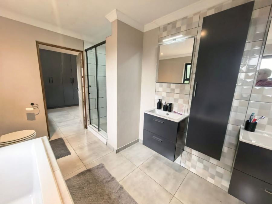 3 Bedroom Property for Sale in Fairland Gauteng