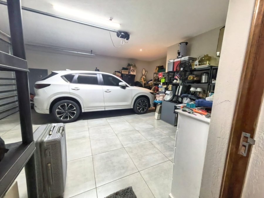 3 Bedroom Property for Sale in Fairland Gauteng