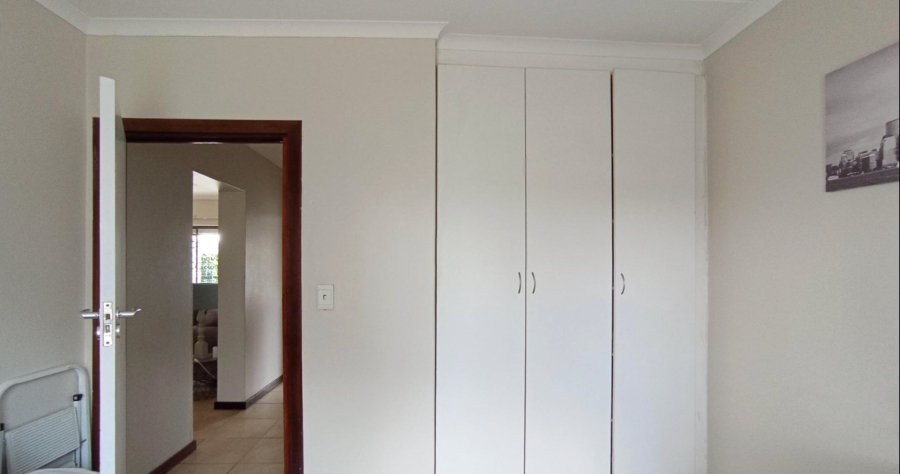 2 Bedroom Property for Sale in Greenstone Hill Gauteng