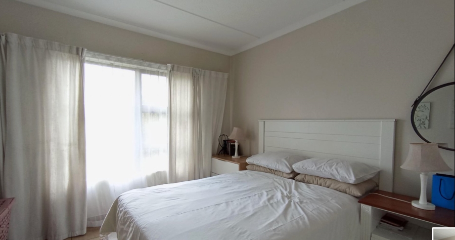 2 Bedroom Property for Sale in Greenstone Hill Gauteng