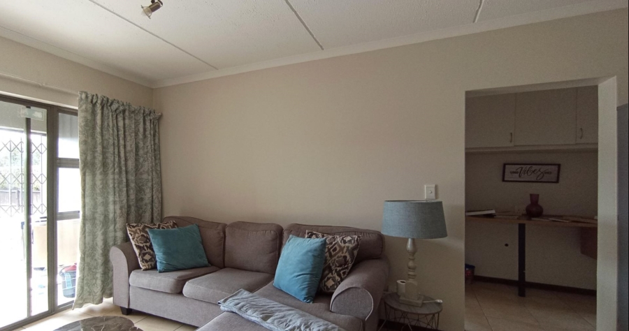 2 Bedroom Property for Sale in Greenstone Hill Gauteng