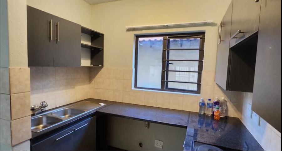 2 Bedroom Property for Sale in Halfway Gardens Gauteng