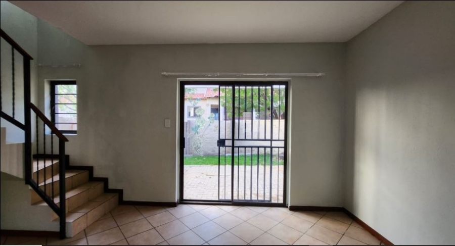 2 Bedroom Property for Sale in Halfway Gardens Gauteng
