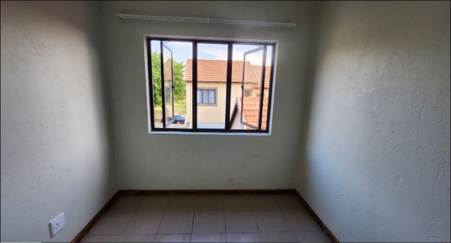 2 Bedroom Property for Sale in Halfway Gardens Gauteng