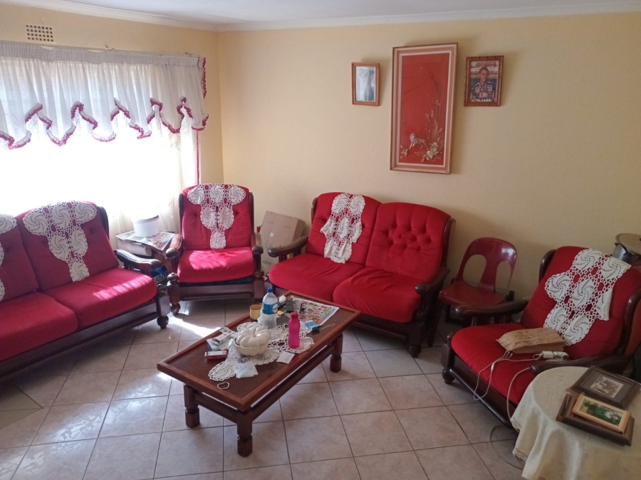 2 Bedroom Property for Sale in Daveyton Gauteng