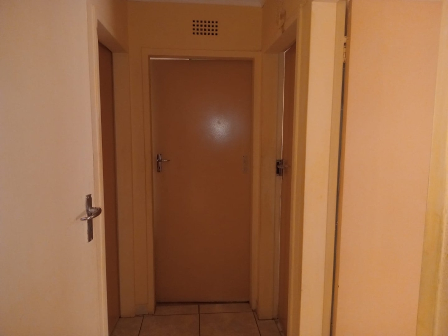 2 Bedroom Property for Sale in Daveyton Gauteng