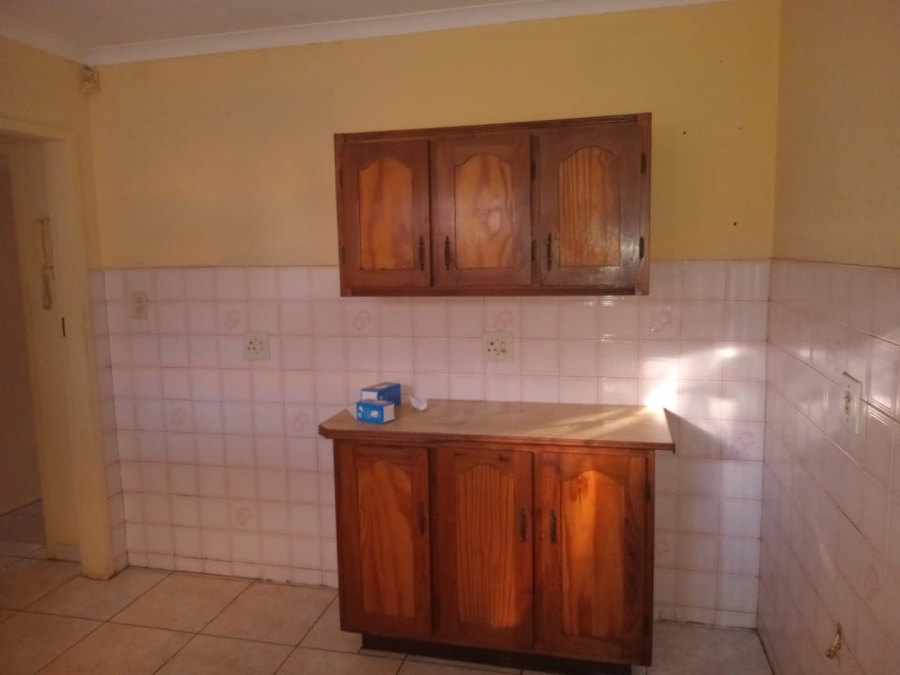2 Bedroom Property for Sale in Daveyton Gauteng