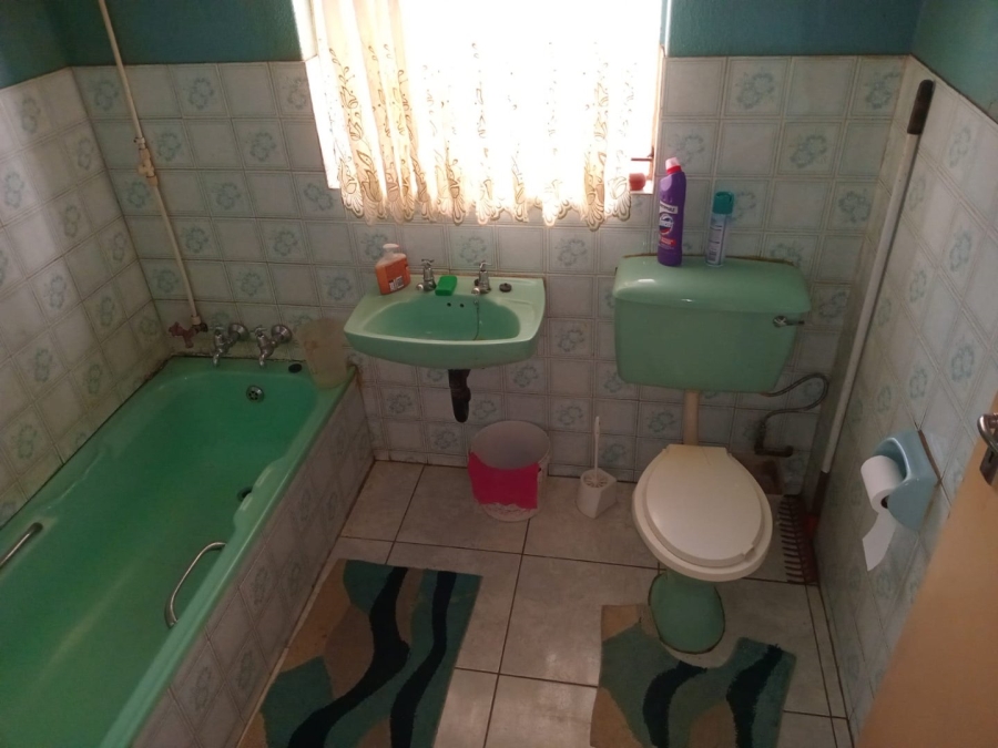 2 Bedroom Property for Sale in Daveyton Gauteng