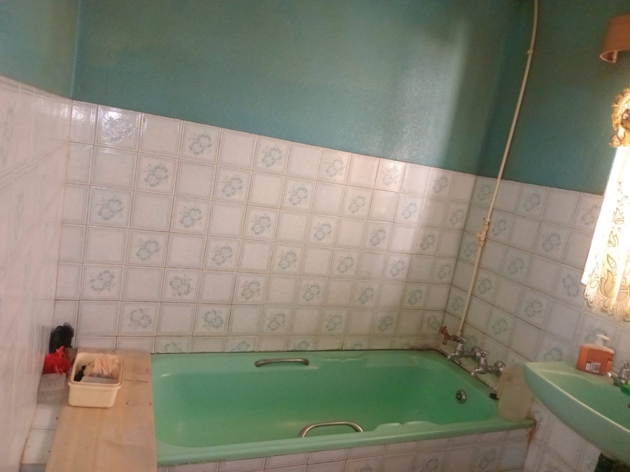 2 Bedroom Property for Sale in Daveyton Gauteng