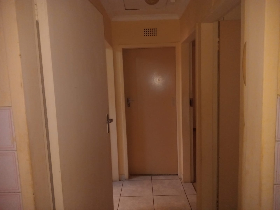 2 Bedroom Property for Sale in Daveyton Gauteng