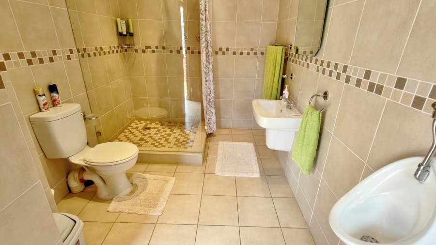 4 Bedroom Property for Sale in Vaal Marina Gauteng