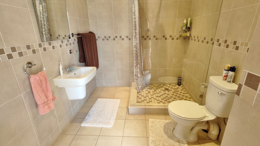 4 Bedroom Property for Sale in Vaal Marina Gauteng