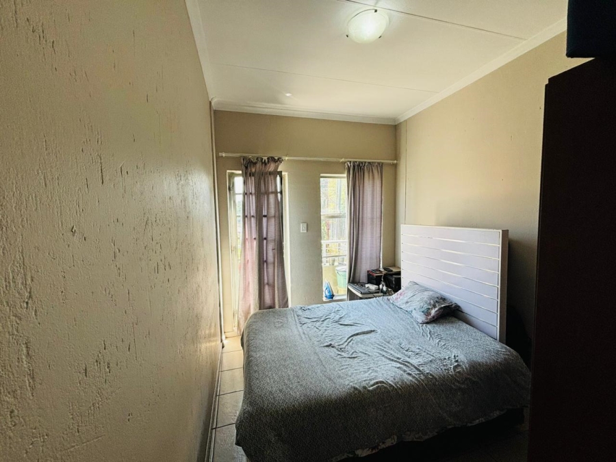 2 Bedroom Property for Sale in Buccleuch Gauteng